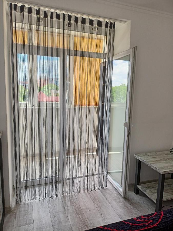 Home In Center With Jacuzzi Ivano-Frankivsk Exterior photo